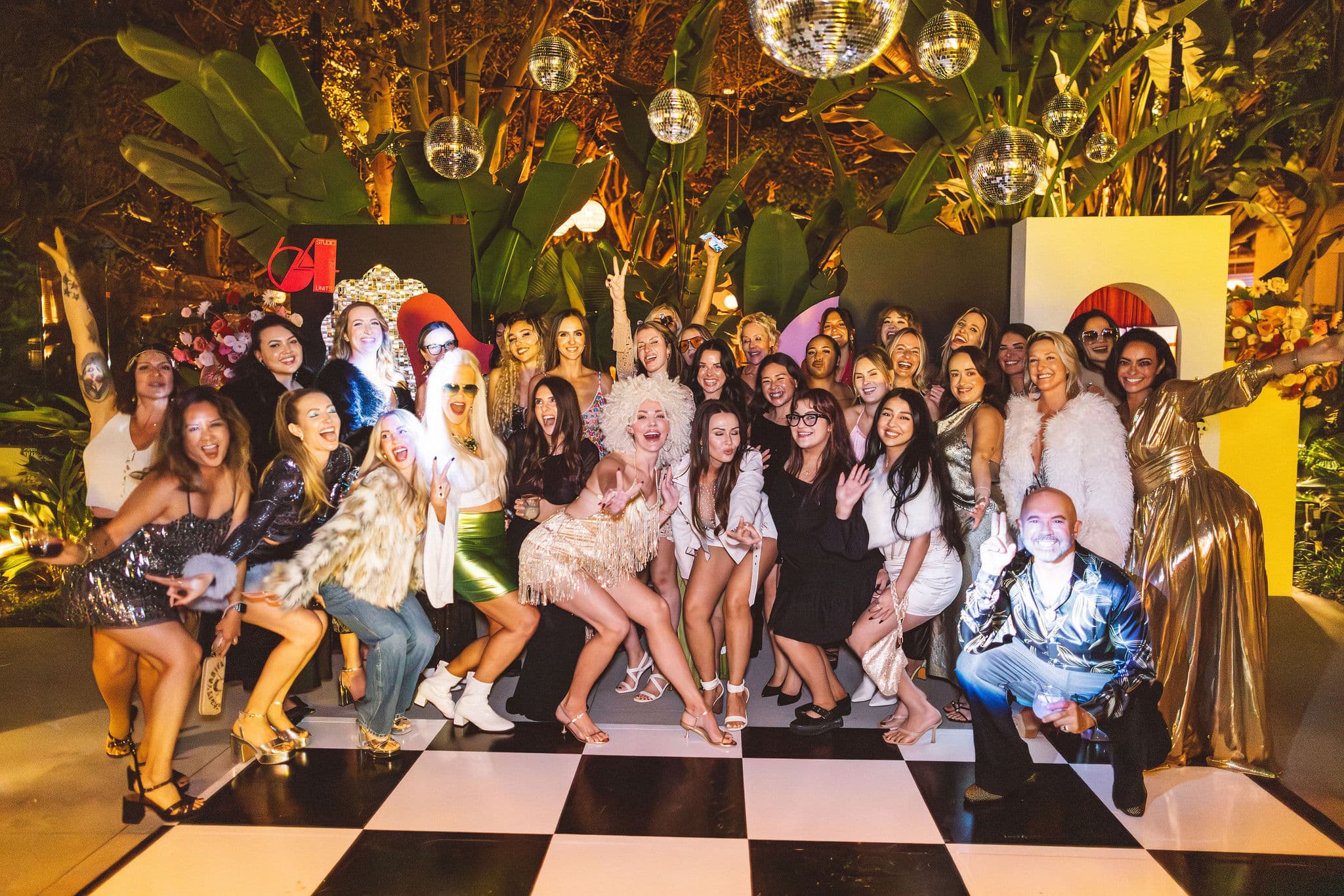 Aluma team summit group photo